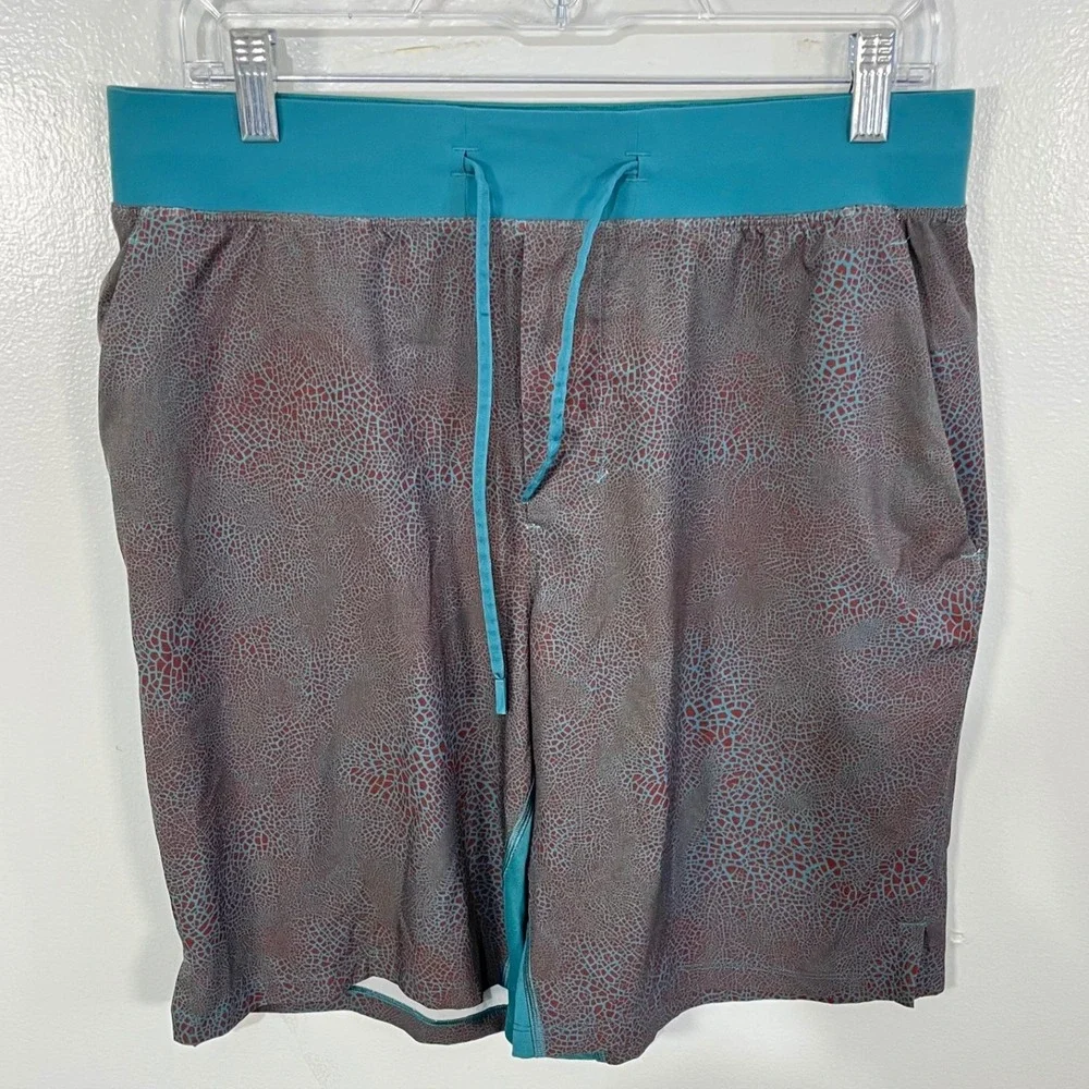 Lululemon  T.H.E liner less Short 9